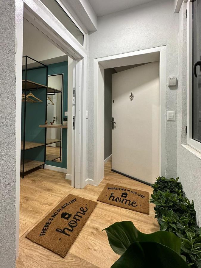 Studio In Tirana Esterno foto